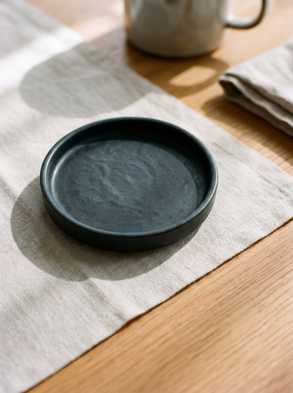 Hasami Porcelain Plate 85 mm, Black