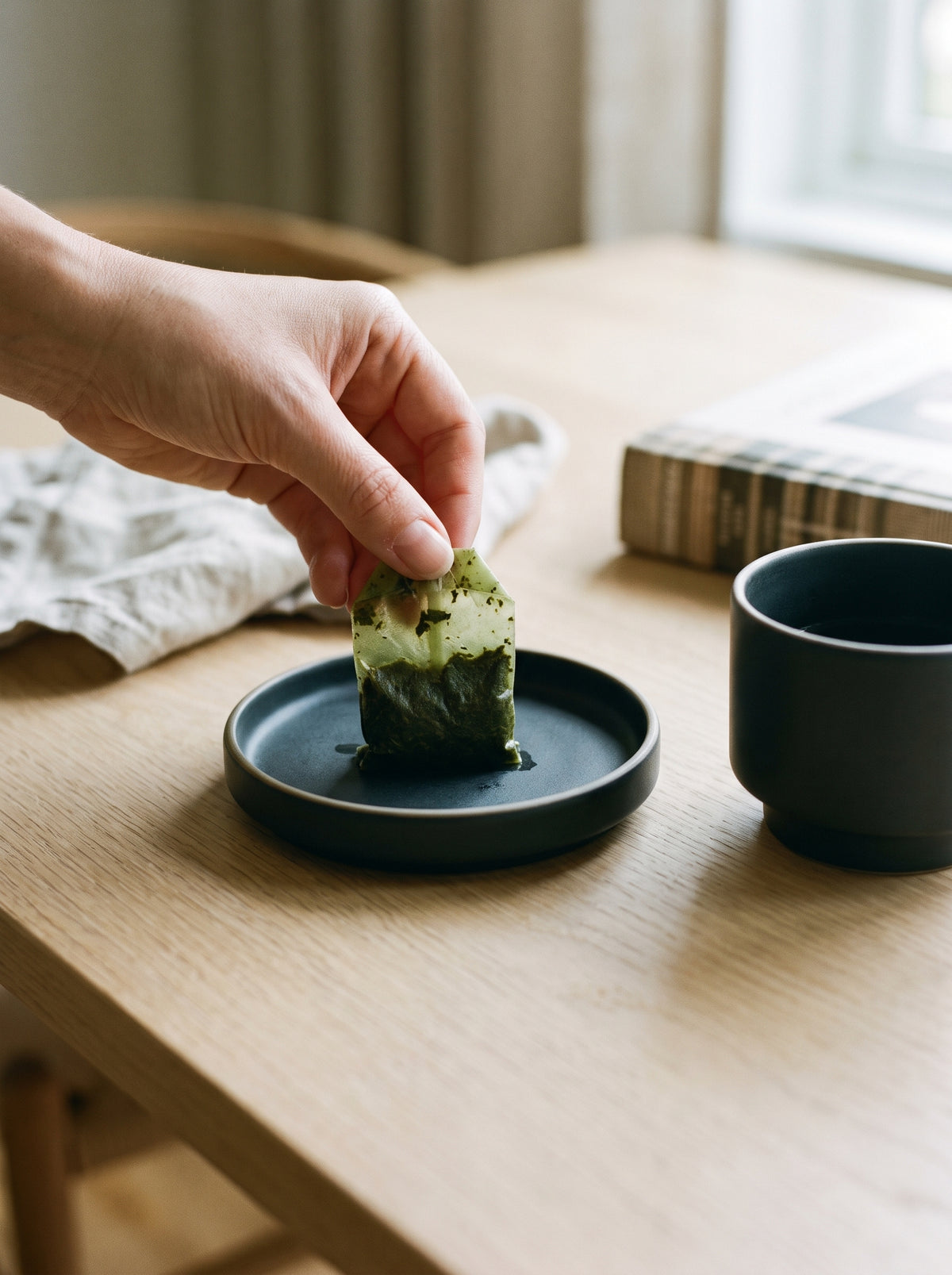 Hasami Porcelain Plate 85 mm, Black